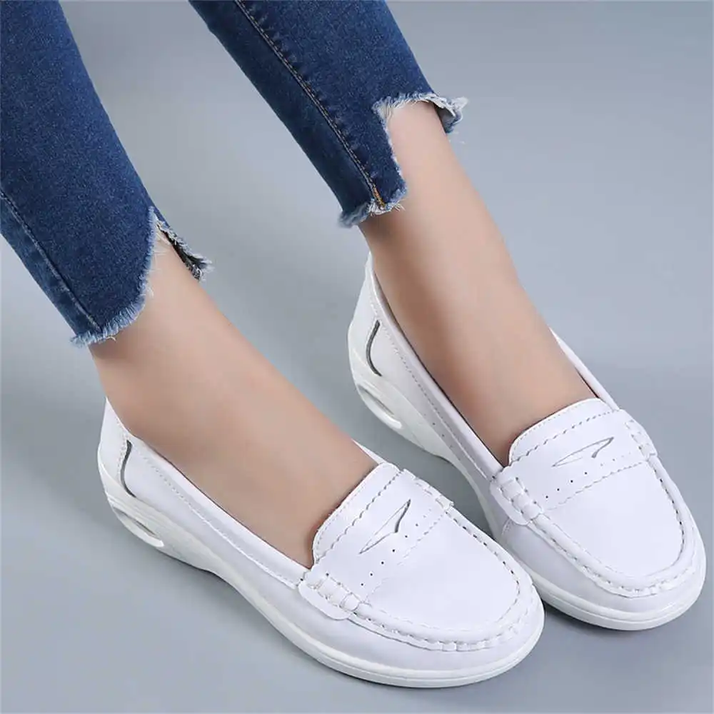 Tech Accessories For College - Dicke Sohle, Slip-on-weiße Turnschuhe für Männer,